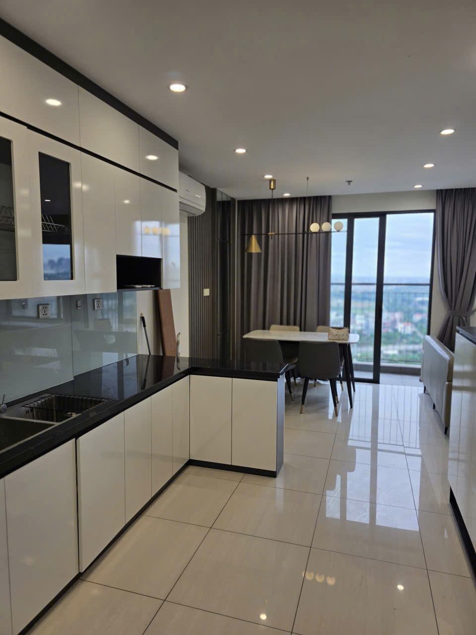 ✨ CHUYỂN NHƯỢNG CĂN 2PN+ ĐẸP TẠI SAPPHIRE TOÀ S102