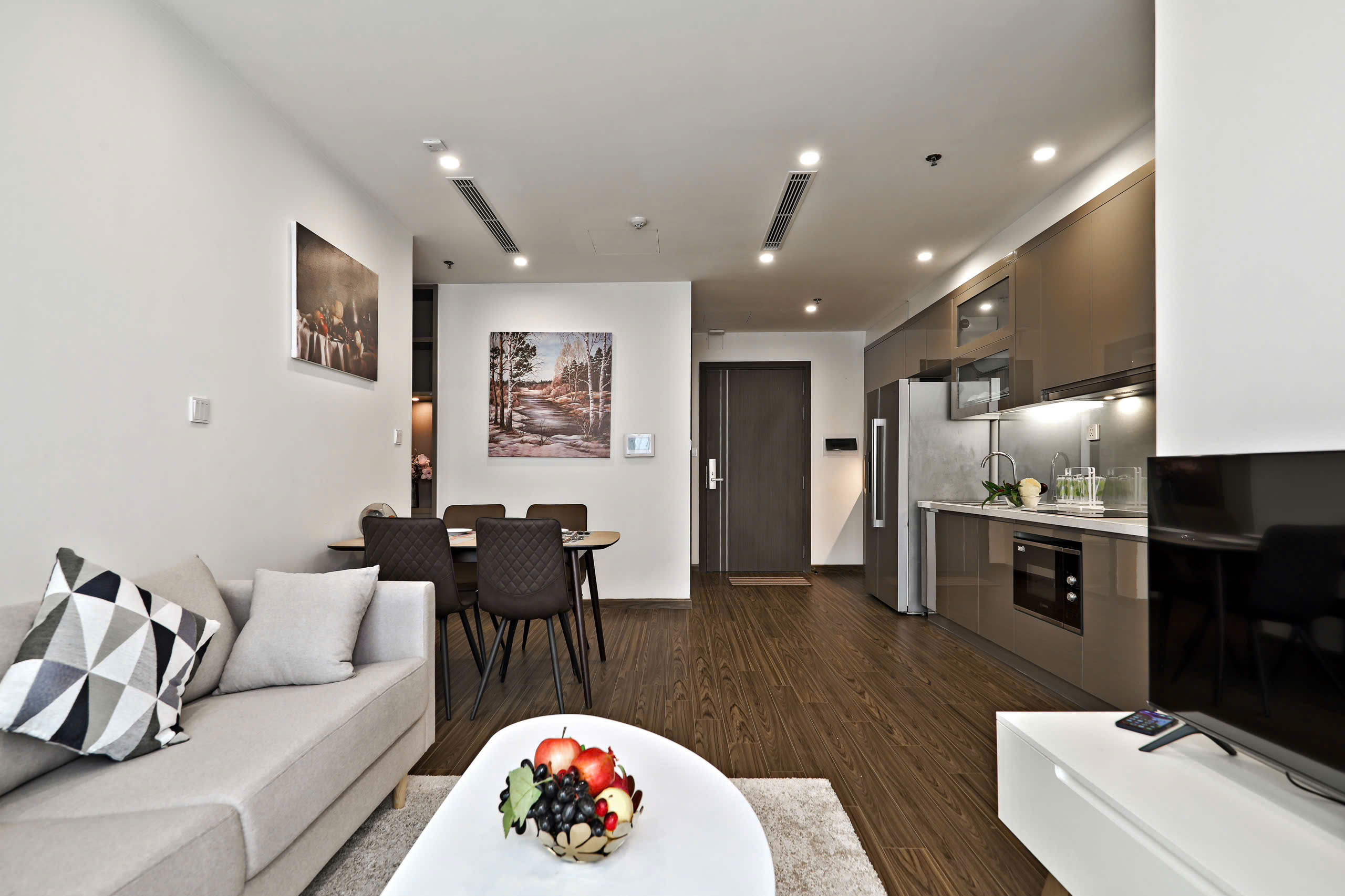 🔥 BÁN CĂN 2PN FULL NỘI THẤT CAO CẤP – VINHOMES WEST POINT🔥